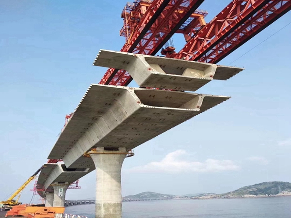 安徽淮北節(jié)段拼架橋機(jī)出租廠家 如何延長(zhǎng)運(yùn)架一體機(jī)的使用周期